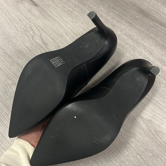 Stuart Weitzman Black Pumps Sz5 - Picture 5 of 5